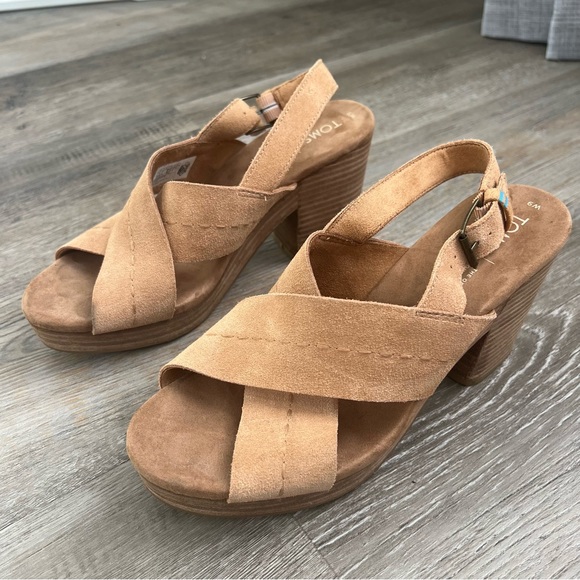 Tom’s criss cross chunky platform heels - Picture 1 of 11